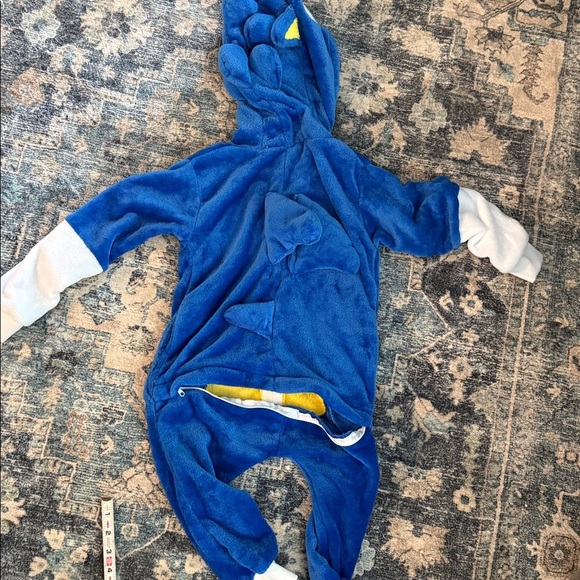 Sonic the Hedgehog halloween costume. Small see pics for measurements - Picture 7 of 7
